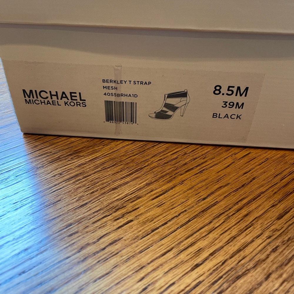 Michael Kors Berkeley T Strap Mesh Size 8.5 Black - image 2